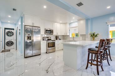 North Miami Home W/ Central A/c: Walk To Beaches!