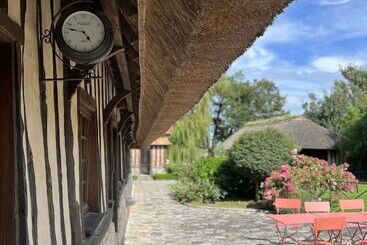 膳宿费 La Chaumière Normande