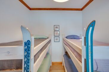 Pet Friendly Minocqua Home: Walk To Lake & Dining!