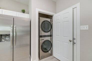 Quiet Houston Home   9 Mi To Downtown Aquarium!