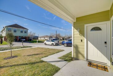 Quiet Houston Home   9 Mi To Downtown Aquarium!