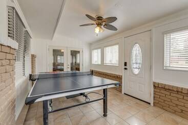 Stylish Decatur Home W/ Patio: 10 Mi To Atlanta!