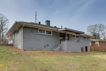 Stylish Decatur Home W/ Patio: 10 Mi To Atlanta!