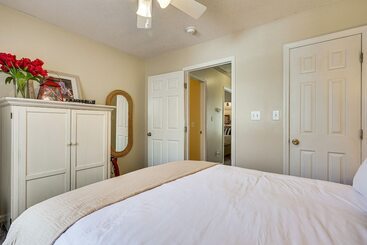 Charleston Home: Game Room, Large Deck & 2 Grills!
