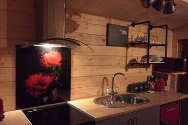 Cosy 1 Bed Farm Stay Cabin