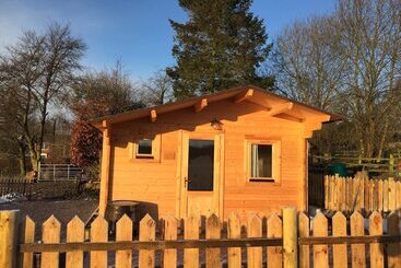 Cosy 1 Bed Farm Stay Cabin
