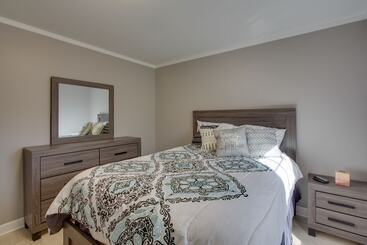 Cozy Greensboro Vacation Rental, 5 Mi To Downtown