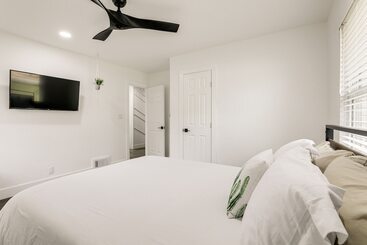 Decatur Home W/ Deck   9 Mi To State Farm Arena!