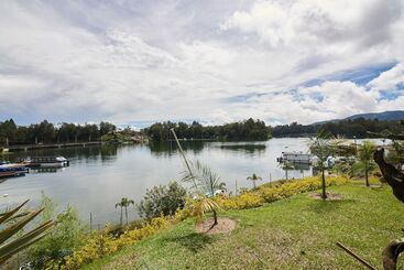 هتل Bania Travels