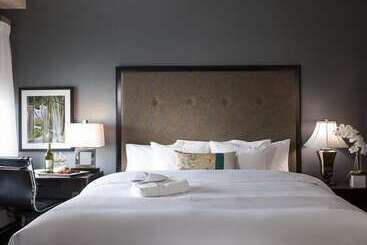 هتل The Inn At The Washington Athletic Club