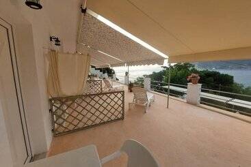 هتل Maeiz Skopelos