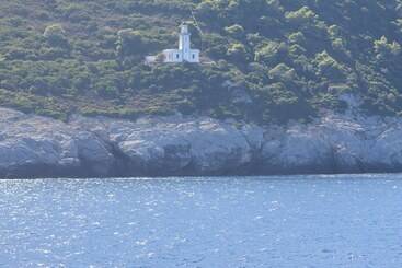 هتل Maeiz Skopelos