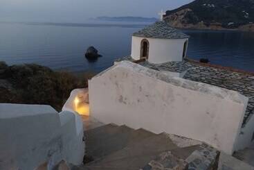 هتل Maeiz Skopelos