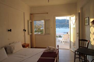 هتل Maeiz Skopelos