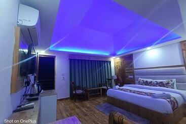 هتل The Himalayan Odyssey And Cottages