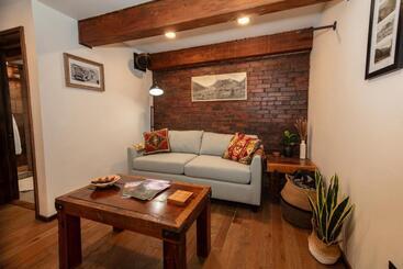 هتل The Frenchman Suites