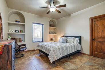 کلبه Las Cruces Home W/ Mountain Views & Private Pool!