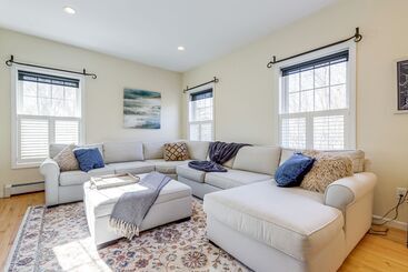 Mystic Retreat W/ Patio & Grill: Walk To River!