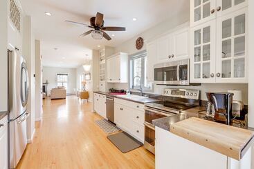 Mystic Retreat W/ Patio & Grill: Walk To River!