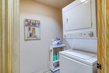 Quiet Country Home In Las Cruces W/ Horse Stalls!