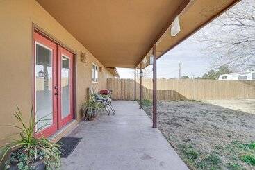 Quiet Country Home In Las Cruces W/ Horse Stalls!