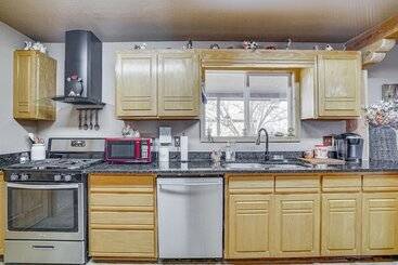 Quiet Country Home In Las Cruces W/ Horse Stalls!