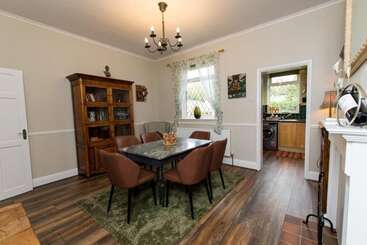 اقامتگاه Captivating 2 Bed House In Chesterfield