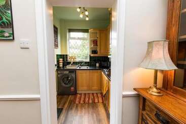 اقامتگاه Captivating 2 Bed House In Chesterfield