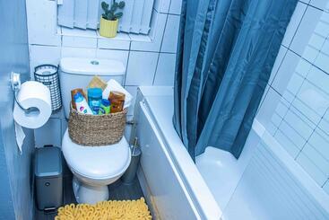 اقامتگاه Dudley 3bedroom Home Perfect For Long & Short Stay