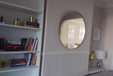 اقامتگاه Spacious 3 Bed House In Brighton With Parking