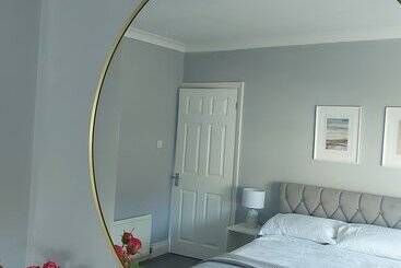 اقامتگاه Spacious 3 Bed House In Brighton With Parking
