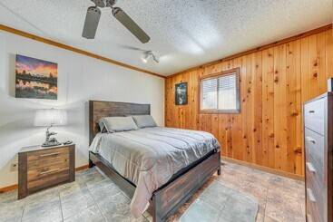 Ruidoso Cabin W/ Deck ~ 1 Mi To Midtown!