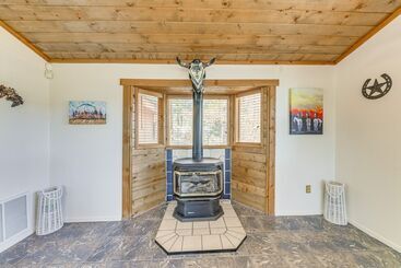 Ruidoso Cabin W/ Deck ~ 1 Mi To Midtown!
