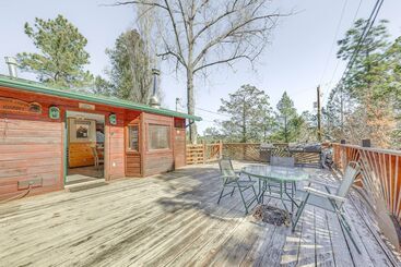 Ruidoso Cabin W/ Deck ~ 1 Mi To Midtown!