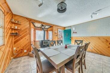 Ruidoso Cabin W/ Deck ~ 1 Mi To Midtown!