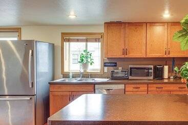 Spacious Coeur D  Alene Home < 1 Mi To Downtown