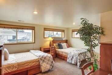 Spacious Coeur D  Alene Home < 1 Mi To Downtown