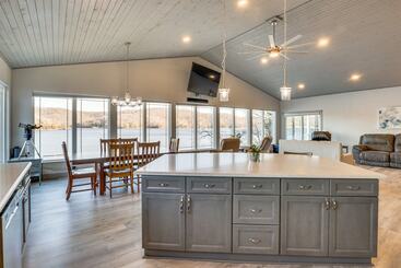 茅舍 Waterfront Lake Of The Ozarks Home W/ Private Dock