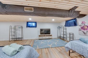 Wells Beach House W/ Ocean View Deck