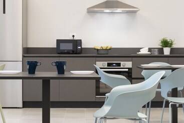 هاستل Florentia Living Stays