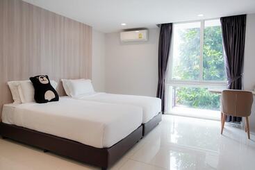 هتل Bears Den Pattaya