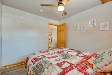 Cozy Blakeslee Cabin, 7 Mi To Jack Frost Ski Area!