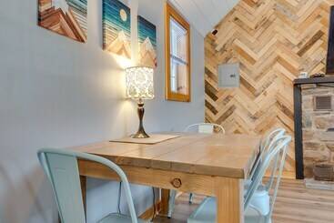 Cozy Blakeslee Cabin, 7 Mi To Jack Frost Ski Area!