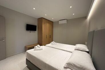 Elpida Luxury Apartments & Suites