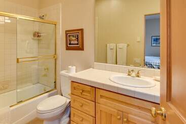 بيت ريفى 2 Mi To River Run Day Lodge: Family Friendly Home