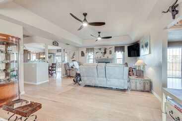 Lake Havasu Home W/ Covered Patio, Grill & Views!