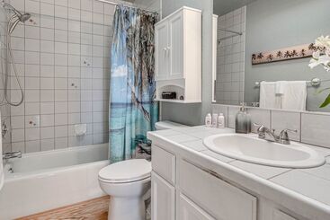 Lake Havasu Home W/ Covered Patio, Grill & Views!