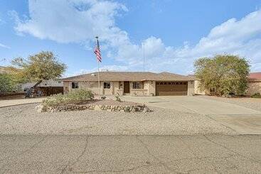 Lake Havasu Home W/ Covered Patio, Grill & Views!