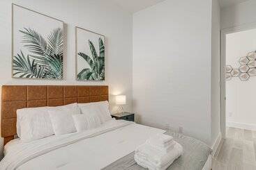 Modern Houston Vacation Rental, 8 Mi To Downtown!