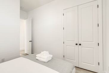 Modern Houston Vacation Rental, 8 Mi To Downtown!